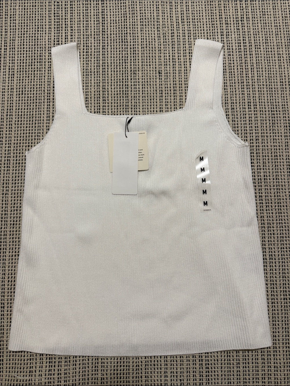 Women’s 3D knit Ribbed sleeveless sweater